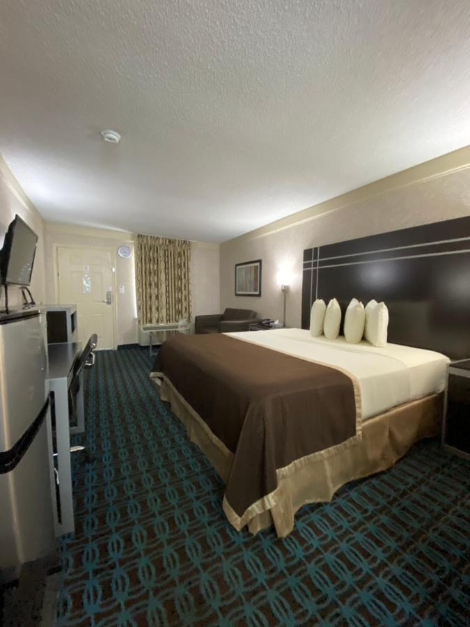 Deluxe Inn - Fayetteville I-95 Exteriör bild