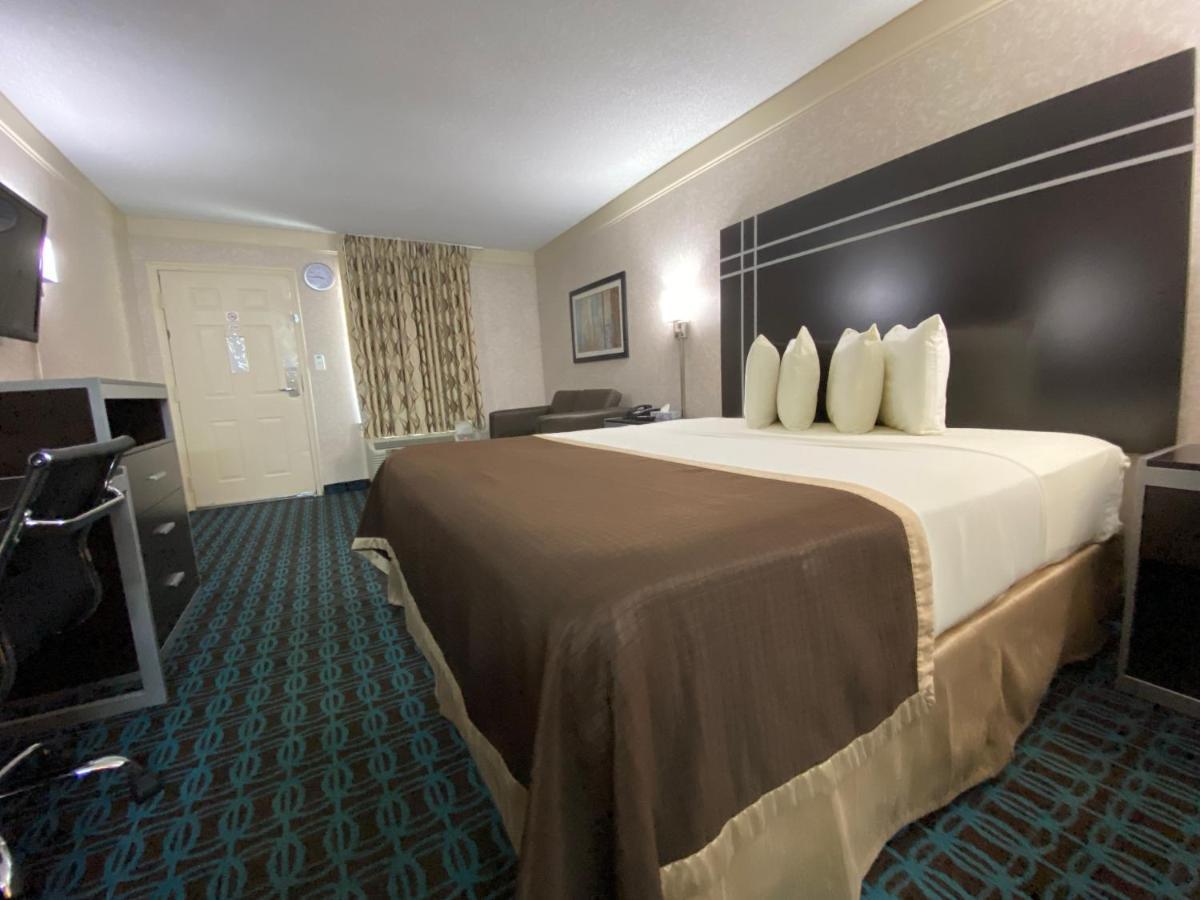 Deluxe Inn - Fayetteville I-95 Exteriör bild