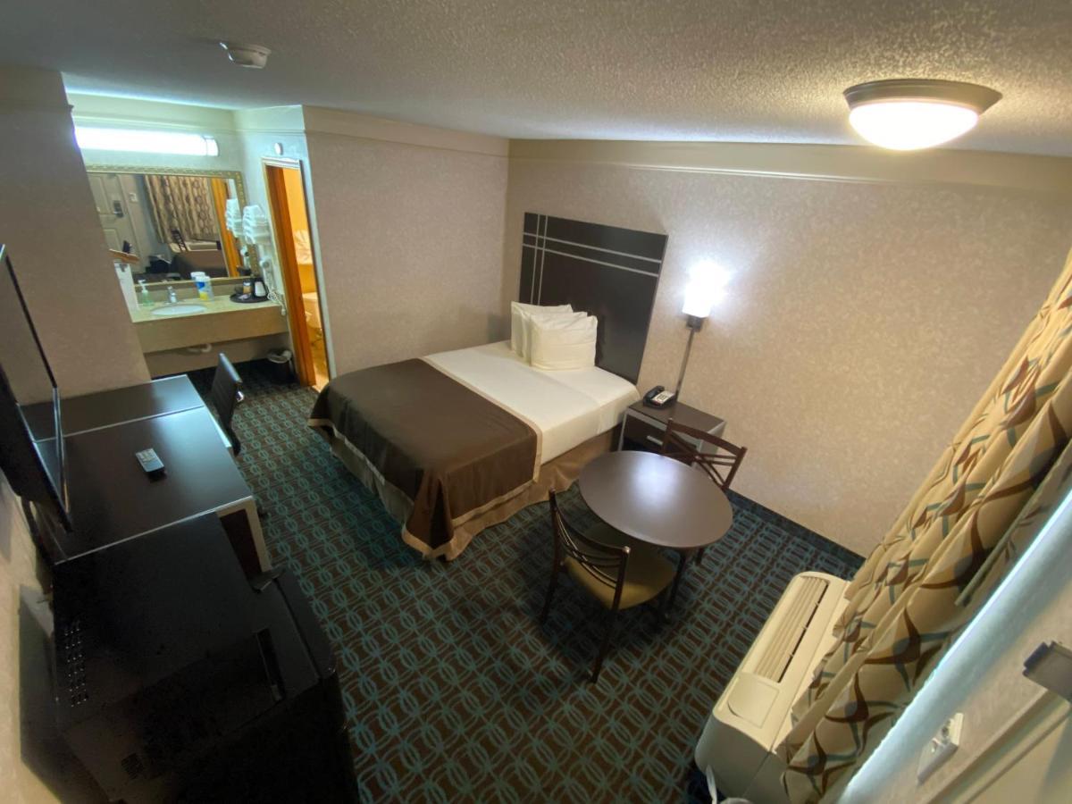 Deluxe Inn - Fayetteville I-95 Exteriör bild
