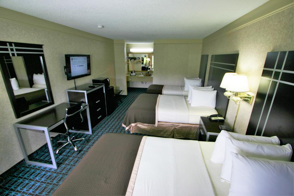 Deluxe Inn - Fayetteville I-95 Exteriör bild