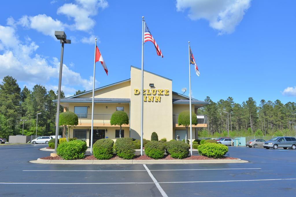 Deluxe Inn - Fayetteville I-95 Exteriör bild