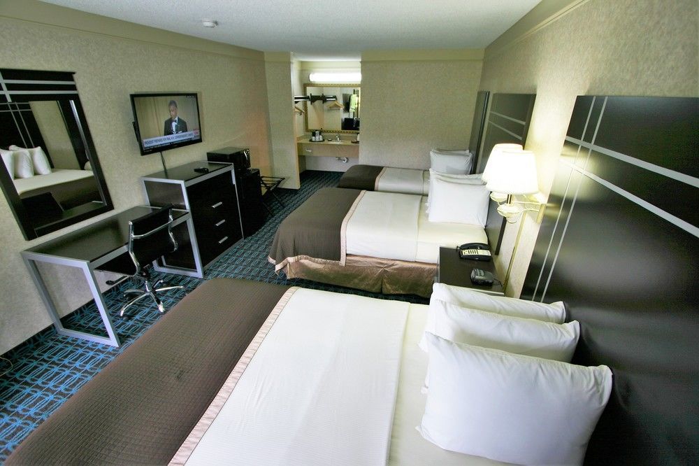 Deluxe Inn - Fayetteville I-95 Exteriör bild